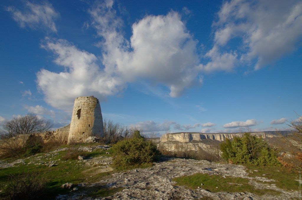 Сюйреньская крепость, башня-2.jpg